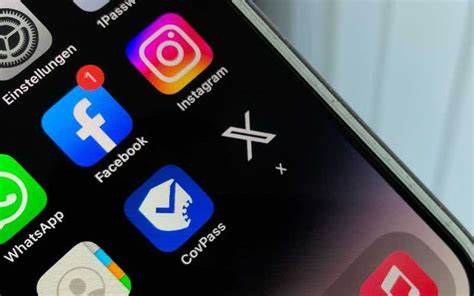 随着Twitter正式迁移至X.com域名,社交媒体平台迎来了重要的转型升级。本文深入解析这一变革的背景、意义以及对用户和行业的影响,帮助读者全面了解X平台的未来发展趋势。
