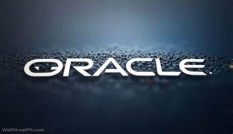 随着人工智能技术迅猛发展,甲骨文公司在数据中心基础设施上的大规模投资引发行业关注,穆迪评级机构指出其中的潜在风险,本文深度剖析甲骨文的AI布局蓝图及其对未来云计算市场的影响。
