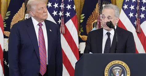 资产通证化作为区块链和加密技术发展的前沿趋势,正在引领金融创新的新浪潮。随着越来越多传统资产和证券被数字化为通证,这一革命性进程带来了前所未有的投资便利性和市场透明度。然而,伴随技术创新而来的法律监管挑战和潜在风险也不容忽视。分析通证化的优势和风险,有助于投资者和行业从业者更好地理解这一快速发展的市场动态。
