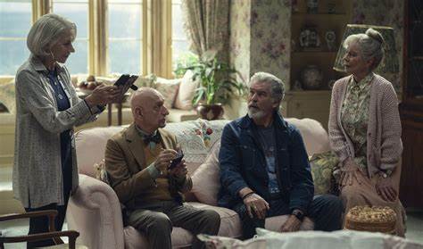 深入剖析养老社区背后的商业模式与现实困境,探索老年人在养老院和退休村所面临的经济压力与精神挑战,呼吁社会关注和制度改革,保障老年人的尊严与权益。
