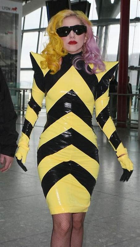 在2016年,印度国家首都区(NCR)的女性创业者通过积极参与天使投资峰会,展现了新时代女性企业家的创新精神和商业才能。多位女性创始人通过技术驱动的创新项目和移动应用,重新定义了女性创业模式,推动健康、时尚和食品行业的变革。文章深入探讨了女性创业者如何突破传统束缚,借助资本与平台,实现事业的快速发展和规模化。
