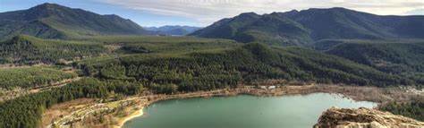 探索基于区块链和去中心化网络的永久存储解决方案原理、优势、风险和实际应用,帮助企业与个人评估一次付费永久保存数据的可行性与最佳实践
