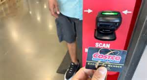 解读Costco对行政会员推出的提前购物措施为何引发顾客与员工不满,分析商业逻辑、会员权益与社会反响,并给出消费者和企业可行的应对建议。
