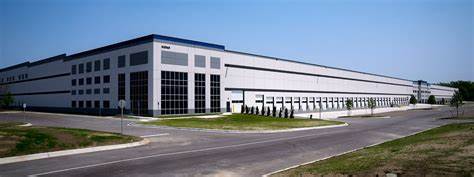 Our Next Energy计划撤出其在密歇根州绝大部分工厂空间,反映出美国电动汽车市场增长放缓和电池制造业挑战,本文深入分析相关背景和行业影响。
