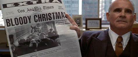 探索电影中时代字体的正确运用与常见误用现象,揭示字体选择对影片氛围与历史还原的关键影响,带来专业视角解析经典影视作品中的字体错误与细节亮点。
