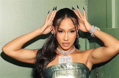 深入探讨嘻哈女艺人BIA的最新音乐作品及动态,分析她在Urban Islandz平台上的影响力和发展前景,为音乐爱好者提供全面而详实的资讯解读。
