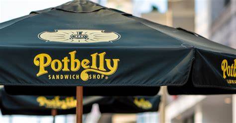 Potbelly被美国便利店巨头RaceTrac以5.66亿美元收购,此举不仅标志着餐饮行业的重要变革,也为Potbelly的扩张和品牌升级奠定了坚实基础。本文深入解析此次交易的背景、Potbelly的转型历程及未来发展前景。
