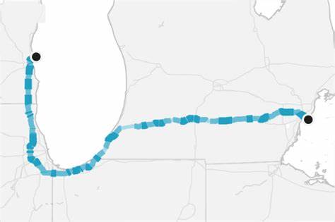 随着快充网络大幅扩张和车辆续航能力提升,曾经让人望而却步的电动汽车长途旅行已变得可行甚至轻松。本文解析充电网络演进、关键里程碑、实际路况与充电策略,帮助电动汽车车主自信规划跨州、公路旅行。
