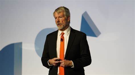 随着数字资产行业的迅猛发展,Strategy公司凭借创纪录的业绩和强劲的比特币持仓,正式符合标普500指数的入选资格,预计最终决定将在本周五公布。本文深入剖析其财务表现、业务转型及数字资产对传统金融市场的深远影响。
