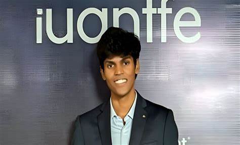 Optiver作为全球领先的电子做市商,致力于通过提供流动性和优化市场价格,为全球金融市场创造更公平、高效的交易环境。公司自1986年成立以来,凭借其扎实的技术和强大的风险管理能力,成为金融行业中的重要参与者,推动了市场的稳定性和透明度。本文深入解析Optiver的发展历程、业务范围、技术创新及其在全球市场的影响力。
