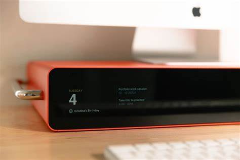 深入探讨如何通过本地优先设计、持续软件升级和高标准互操作性,打造经久耐用且用户放心的智能能源产品,实现产品生命周期的最大价值和用户体验的全面提升。本文聚焦于蓄电池和智能家居设备的长寿命设计理念,剖析行业痛点与创新实践,为制造商和用户提供未来发展方向参考。
