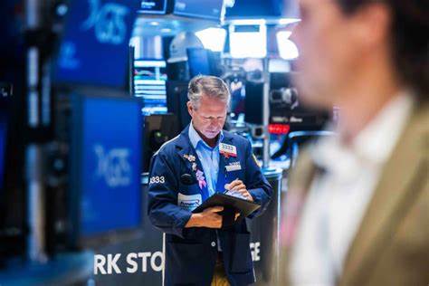 深入分析当前影响股市波动的关键股票,包括英特尔、英伟达、美光、诺和诺德等重点公司,解读其最新市场表现及未来走势,为投资者提供全面的市场洞察和投资参考。
