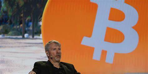 随着加密货币市场的波动和监管环境的变化,标普500对前MicroStrategy公司的排斥被视为阻止加密货币企业大规模并购热潮的关键信号。摩根大通的分析揭示了这一现象对市场结构及投资者情绪的深远影响。
