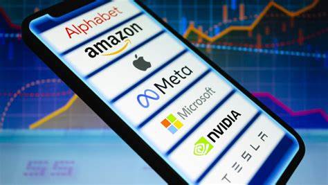 随着美联储降息预期的增强,市场对科技巨头即"七巨头"股票表现的关注度攀升。本文详细分析降息对苹果、亚马逊、微软、特斯拉等领军企业的影响机理,结合当前经济形势和市场动态,为投资者揭示潜在机会与风险。
