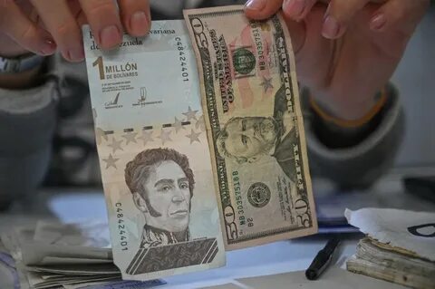 The new gray-area dollar in Venezuela is digital - EL PAÍS USA