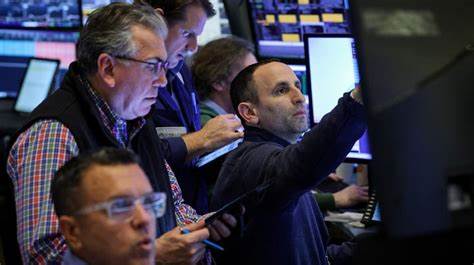 全球股市在关键央行决议推动下迎来本周显著上涨,华尔街三大指数接连刷新历史高点,投资者情绪持续乐观。美联储降息开启新一轮宽松周期,全球市场对未来经济走势充满期待。
