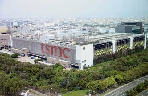 Taiwan Semiconductor Manufacturing Co. (TSM) Hikes Q3 Revenue Guidance amid AI Boom