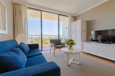 深入了解位于葡萄牙阿尔沃尔的佩斯塔纳阿尔沃尔公园酒店公寓,感受其卓越的设施、优越的地理位置以及丰富的娱乐与休闲选择,为您的度假之旅提供完美保障。
