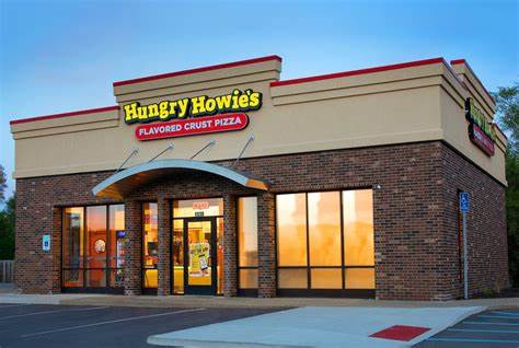 Hungry Howie's Pizza 宣布采用 Restaurant365 作为全美加盟店的统一后台管理平台,这一战略合作将显著优化库存追踪、员工排班和运营报告等核心业务流程,助力品牌在竞争激烈的餐饮市场中实现更高效的运营管理。
