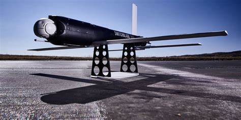 随着无人机技术迅速发展,AeroVironment凭借其创新能力和市场优势成为投资者关注的焦点,展现出巨大的增长潜力。本文深入分析AeroVironment股票的投资价值及无人机行业的发展趋势。
