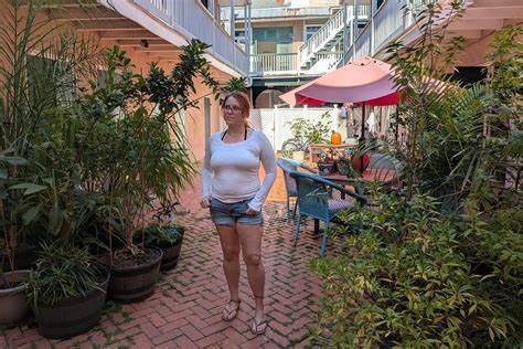 Roseman大学医学院2024-2025申请年度正式开放,本文深入解析该校的招生政策、课程特色、申请要求及对内外州申请者的影响,帮助未来医学生全面了解此新兴医学教育平台。
