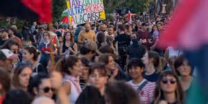 随着全球经济环境的转变和市场的不确定性加剧,传统的国债安全资产地位正在发生变化。本文深入解析新兴安全资产的崛起及其投资价值,为投资者提供前瞻性资产配置建议。
