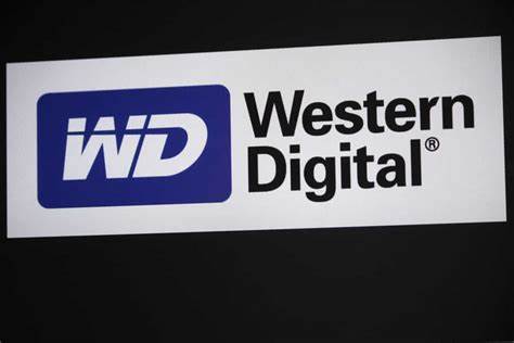 随着人工智能技术的迅猛发展,西部数据凭借其在数据存储领域的领先优势,成为2025年表现最抢眼的股票之一。本文深入探讨西部数据股价大幅上涨背后的驱动因素及其未来增长潜力,分析为何尽管股价已涨127%,该股票仍然被市场低估。
