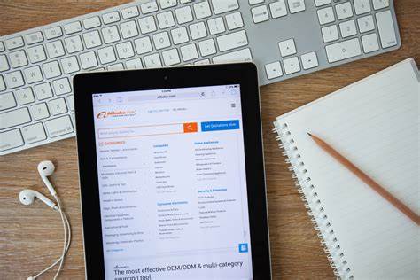 全面解析阿里巴巴集团的核心业务增长动力,探讨其云计算和电商平台的战略优势,阐明管理层改革和技术创新如何推动公司价值提升,揭示阿里巴巴在新兴市场中的潜力及股价中长期上行空间。
