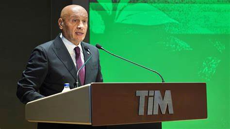 报道伊斯坦布尔成衣与家纺出口协会(İHKİB)获得欧盟资金支持,分析该资助在推动土耳其纺织行业绿色转型与数字化升级方面的背景、项目进展、技术路径、面临挑战与机遇,并提出企业和政策层面的实操建议,帮助读者理解土耳其纺织面向欧盟市场的合规与竞争策略。
