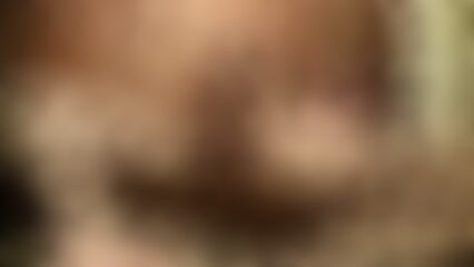 深入探讨同性恋自慰成瘾现象与性困惑之间的关系,分析成因、心理影响及有效应对方式,帮助读者全面理解相关心理健康问题
