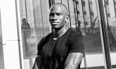 前BitMEX首席执行官亚瑟·海耶斯对加密货币市场未来表现持乐观态度,预测由于美国流动性增加,比特币价格将在2025年底突破25万美元,重现市场'只涨不跌'的超级牛市行情。本文深入解析了他的观点背景、流动性对市场的影响以及历史经济事件与当下的相似之处。
