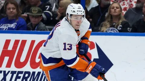 纽约岛人队明星前锋马特·巴兹尔因预存伤势退出IIHF世界锦标赛,本文深入分析其对球队和个人职业生涯的影响,并探讨未来的康复计划和赛季表现预期。
