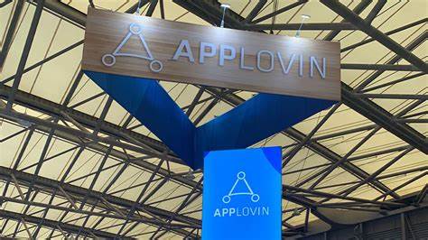 回顾近期分析师上调目标价与市场反应,深入剖析AppLovin(APP)核心产品Axon 2.0、业务模型、驱动因素与潜在风险,帮助投资人理解公司在移动广告与AI广告技术赛道的定位与长期成长路径
