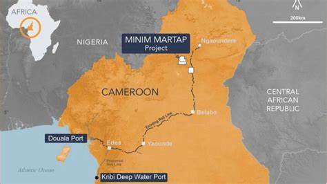 澳大利亚铝土矿企业Canyon Resources宣布获得约A$215百万(约US$140百万)融资,用于推动位于喀麦隆Adamawa区的Minim Martap铝土矿开发。本文深入解读融资结构、资金用途、对喀麦隆基础设施与地区经济的影响、项目技术优势与潜在风险,以及对全球铝土矿和氧化铝产业链的战略意义。
