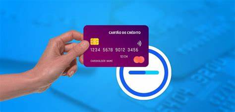 面向信用受限或处于黑名单状态的人群,介绍适合申请的二十种信用卡类型与金融产品,解析预付卡与代扣卡机制、审批要点、费用与风险,提供安全申请与理财建议,帮助稳步恢复信用与管理支出
