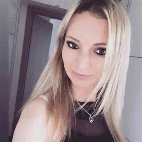 深入了解Amateri.com这一成人写真分享平台的功能特色、用户体验及内容多样性,揭示其在成人内容分享领域中的地位和吸引力。
