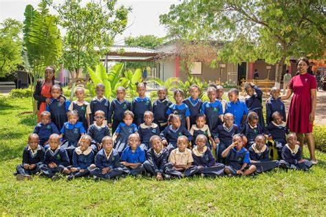 了解赞比亚卢萨卡知名小学Overhill School Chalala的教育特色、课程优势及其对社区的深远影响,深入探讨其如何为儿童提供优质的学前和小学教育,助力学生全面成长与未来发展。
