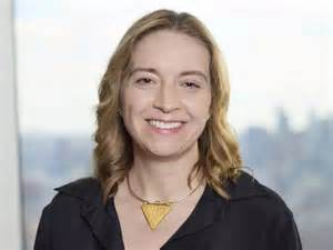 全球顶级咨询公司正在把人工智能融入日常工作与绩效标准,员工使用率飙升的现象不仅改变工作效率,也重塑了评价体系、人才培养与风险治理,本文解析BCG的做法、行业趋势与个人与组织的应对策略。
