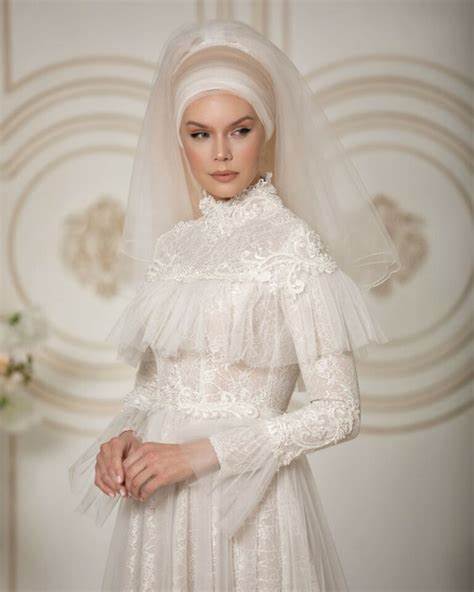 深入探讨2023年热门穆斯林藏袍婚纱款式及其价格,涵盖多种设计风格和面料选择,帮助准新娘找到适合自身风格与信仰的理想婚纱,同时解析各款式的价格区间与租赁购买选项,为婚礼准备提供全面参考。
