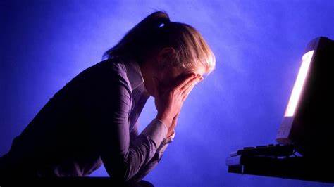 围绕Aster去中心化交易所因XPL价格异常引发大规模爆仓后以USDT赔付的事件,分析事故成因、交易机制、市场反应与行业风险管理建议,帮助投资者和项目方理解风险并采取预防措施
