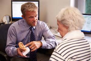 UBS启动对Ventas(VTR)覆盖:SHOP强势与AFFO增长驱动下的投资逻辑与风险评估
