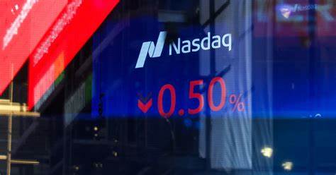 Lendbuzz最新美國首次公開募股(IPO)文件顯示,該公司上半年營收大幅增長38%,反映金融科技領域正迎來上市熱潮。隨著投資者對高增長科技股的重燃興趣,Lendbuzz和其他金融科技企業正積極抓住市場機遇,推動汽車貸款行業革新和資本市場繁榮。文章深入解析Lendbuzz的業務模式與發展潛力,以及此次IPO對金融科技行業的深遠影響。
