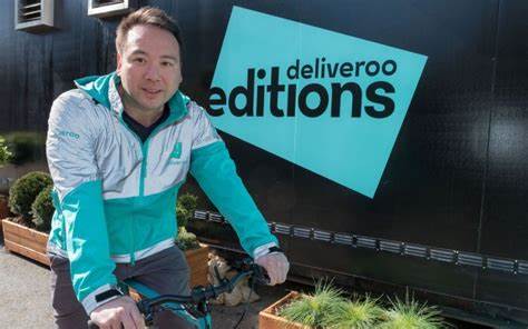 英国领先的外卖平台Deliveroo创始人兼CEO许伟伦宣布将在美国竞争对手DoorDash完成收购后辞职,引发外卖行业重大发展变化与市场整合趋势。本文全面解析此次企业巨变的背景、影响及行业未来展望。
