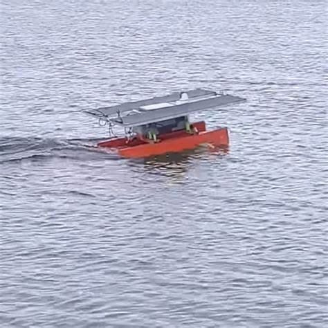 探索将太阳能与卫星互联网结合的遥控船创新方案,评估续航能力、能量管理、导航通信与安全监管等关键要素,分析现实挑战与可行改进方向,提供对科研、环境监测和教育应用的前瞻性视角。
