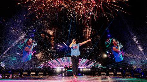 全球著名英国摇滚乐队酷玩乐队宣布将于2025年夏季在北美举办10场大型体育场巡回演唱会,伴随着他们最新的第十张录音室专辑《Moon Music》引爆乐迷热情。此次巡演覆盖美国和加拿大多个重要城市,提供亲民票价和多样化观赏选择,势必成为明年音乐界的盛事。
