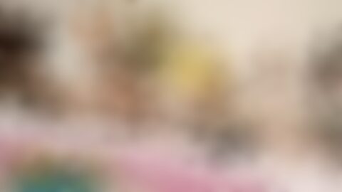 本文深入探讨了成年女性与年轻女性之间情感与亲密关系的多样化表现,分析这种跨代际连接的社会文化背景及其影响,提供独特视角理解不同年龄段女性之间的关系动态。
