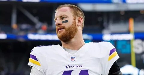 美国职业橄榄球大联盟(NFL)传奇四分卫卡森·温茨因伤病困扰宣布退役,本文深入分析其职业生涯、伤病影响及退役决定背后的复杂因素。

