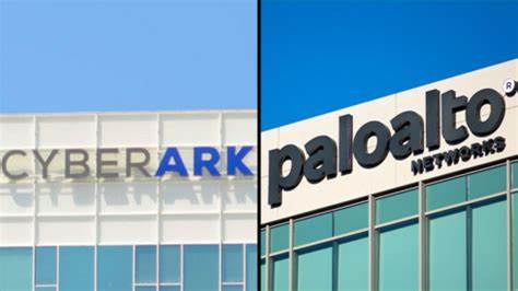 围绕Palo Alto Networks提出的收购要约,分析CyberArk被JMP下调评级的原因、交易条款、估值比较、潜在风险与机会,帮助投资者在并购进程中评估持股或交易策略。
