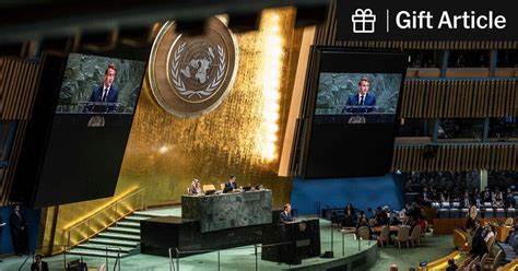 近期在纽约联合国总部附近发现了一批能够干扰或瘫痪手机网络的高科技设备,这一发现引发了国际社会对通信安全和国家安全的新一轮关注。相关设备藏匿庞大的SIM卡和数百台服务器,使得这一秘密通信网络具有强大且隐秘的干扰和监控能力,其潜在威胁不可小觑。
