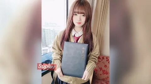 Girl could be kicked out of school after teachers discover her mum's racy photos - Daily Star